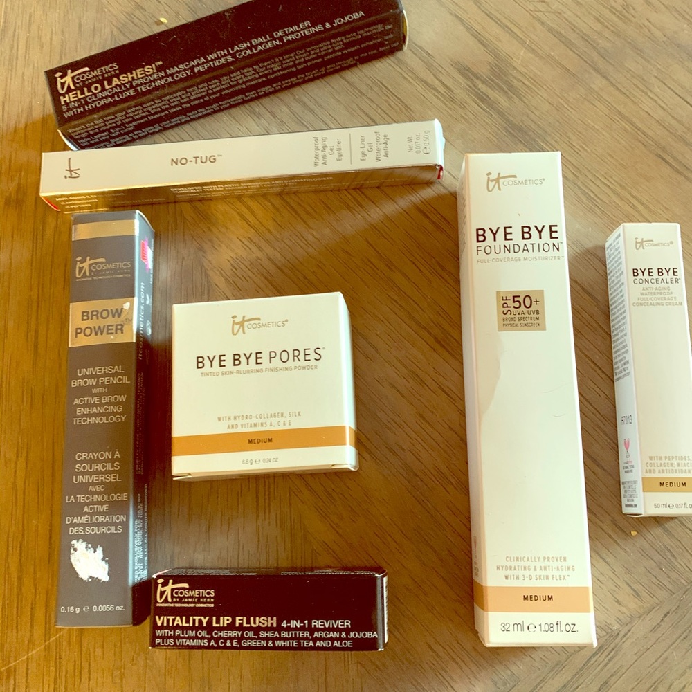 7-Piece IT Cosmetic Set